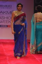 Model walk the ramp for Bhairavi Jaikishan show at Lakme Fashion Week Day 4 on 6th Aug 2012 (29681102).JPG
